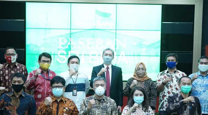 Wakil Wali Kota Bogor Dedie Rachim, didampingi Sekretaris Daerah Kota Bogor Ade Sarip Hidayat serta jajaran kepala dinas