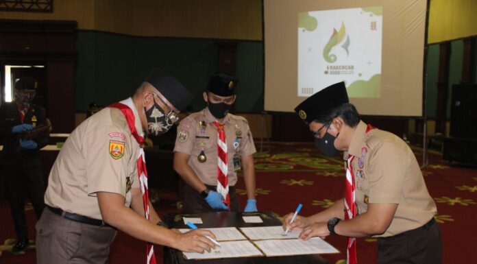 Momentum Rakercab, Kwarcab Kabupaten Bogor Buat MoU dengan Dinas dan Instansi Rakercab ini pun dilaksanakan MoU dengan Dinas Pendidikan Kabupaten Bogor, Dispora Kab Bogor, KCD wilayah Bogor, Kemenag Kab Bogor, dan Perhutani wilayah Bogor. Dengan adanya MoU ini diharapkan pembinaan Pramuka di Kwarcab Kabupaten Bogor bisa lebih baik lagi.