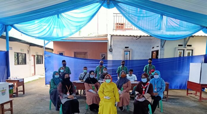 Pramuka Kwarran Ciawi bantu Pilkades serentak.