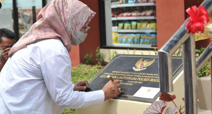 Bupati Bogor Resmikan Gedung Serbaguna dan Aula Sanika Satyawasa Polres Bogor Bupati Bogor Resmikan Gedung Serbaguna dan Aula Sanika Satyawasa Polres Bogor