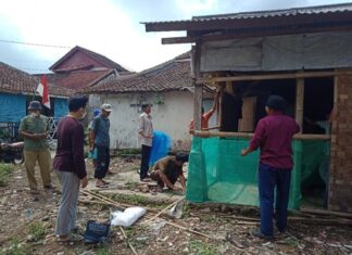 Budidaya Maggot sebagai Substitusi Pakan Pelet Pabrik, Program Pengabdian Masyarakat Mahasiswa FPIK IPB.