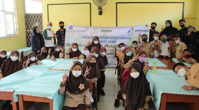 Mahasiswa IPB University Gelar Aksi Sobi Back to School mahasiswa